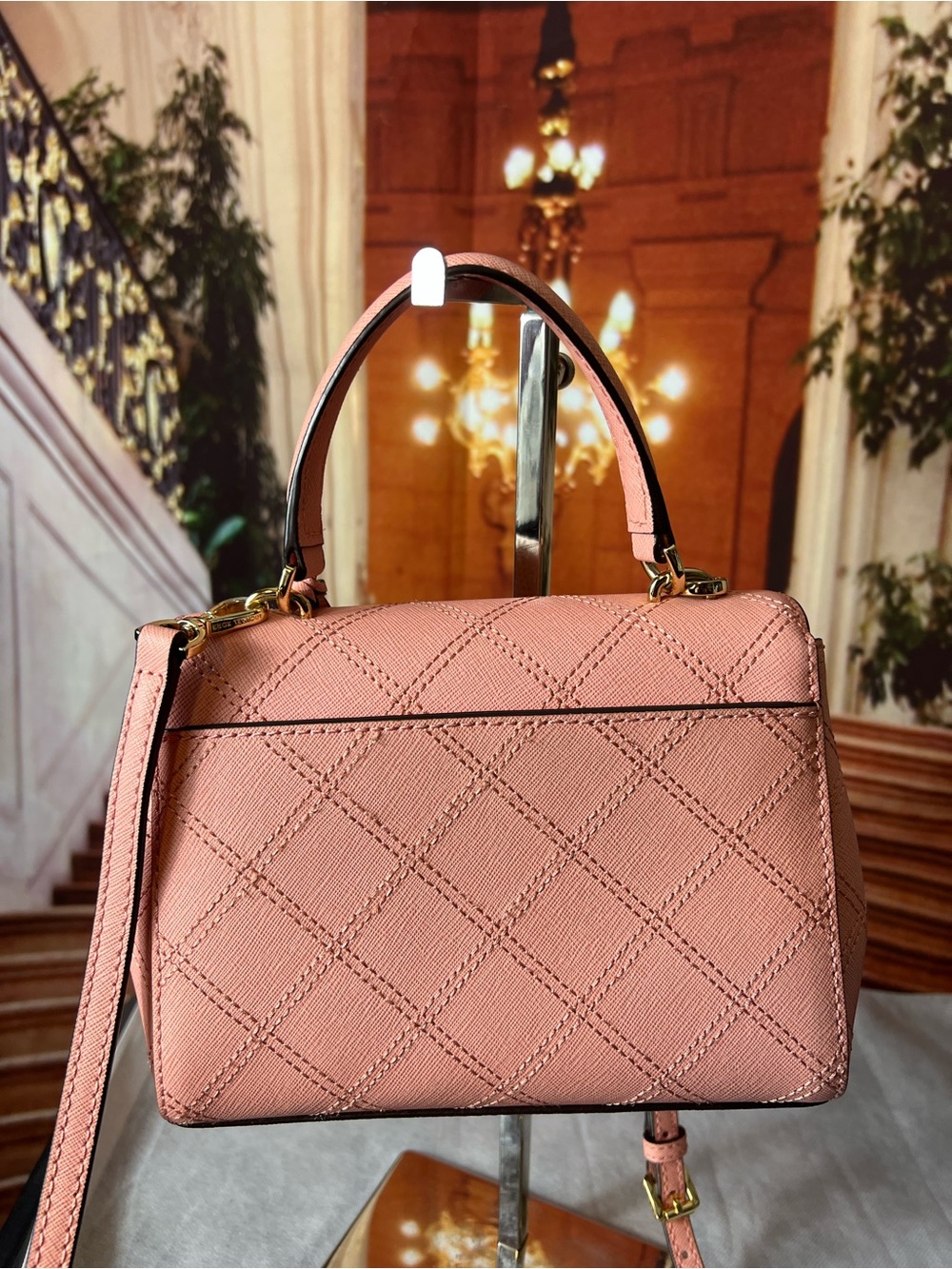 MICHAEL KORS Ava Pink Quilted Leather Top-Handle Crossbody ๐ - Picture 5 of 14
